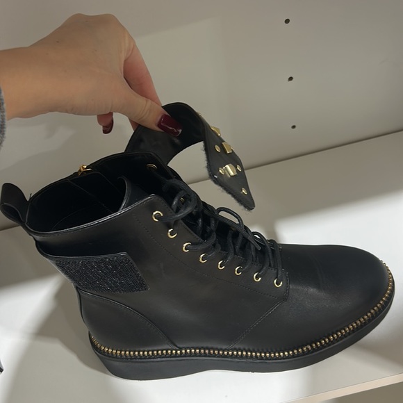 MICHAEL Michael Kors Haskell Studded Cuff Leather - Picture 11 of 11